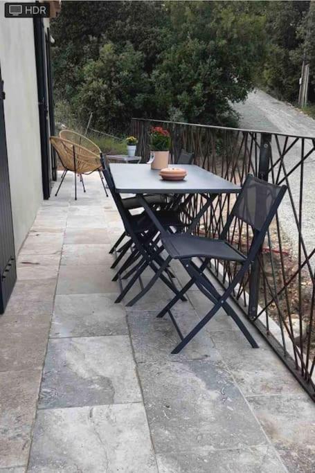 Apartmán Loft Pied De Coline Au Calme Ginasservis Exteriér fotografie